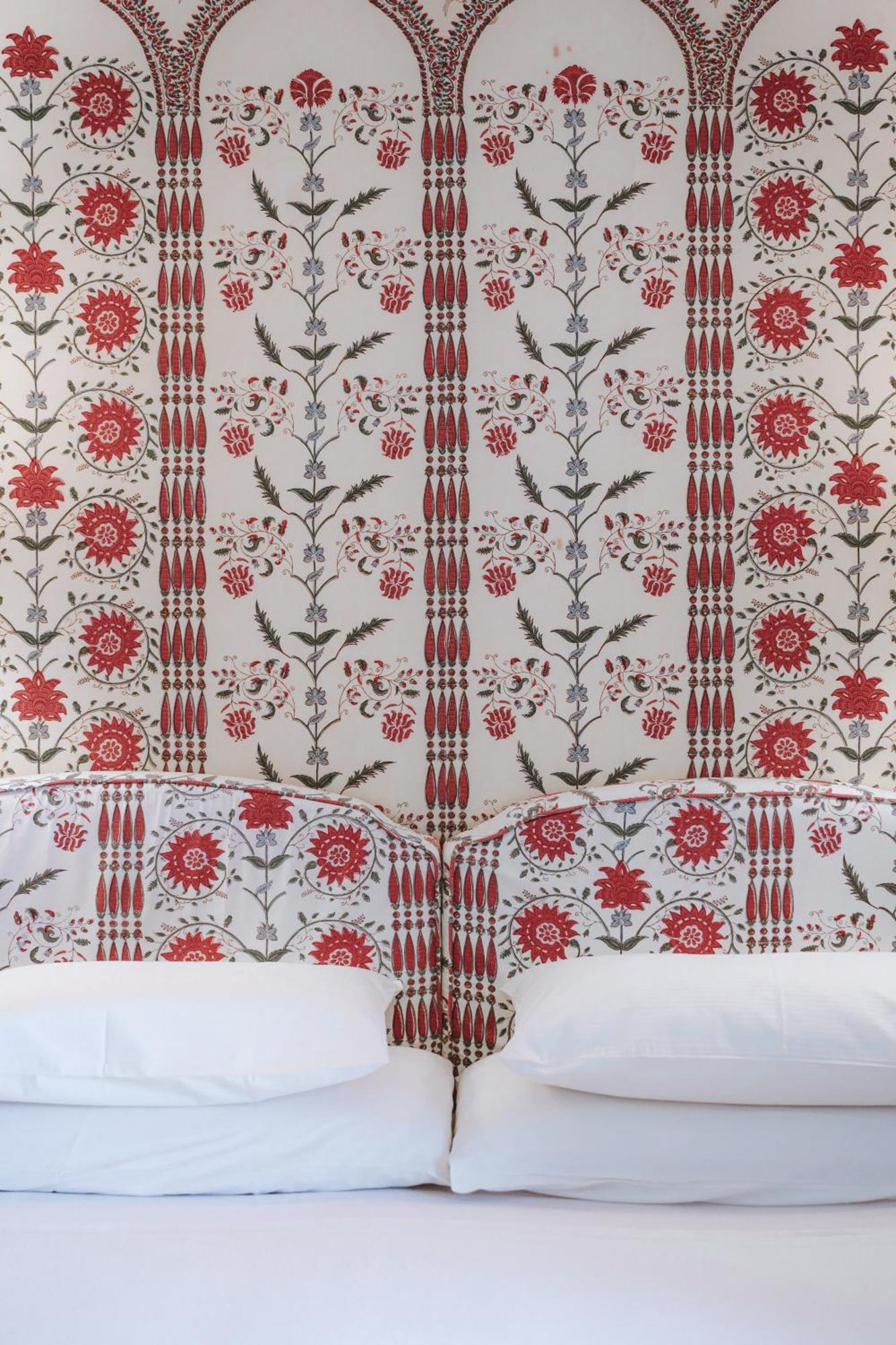 Bastide Rose Otel Le Thor Dış mekan fotoğraf