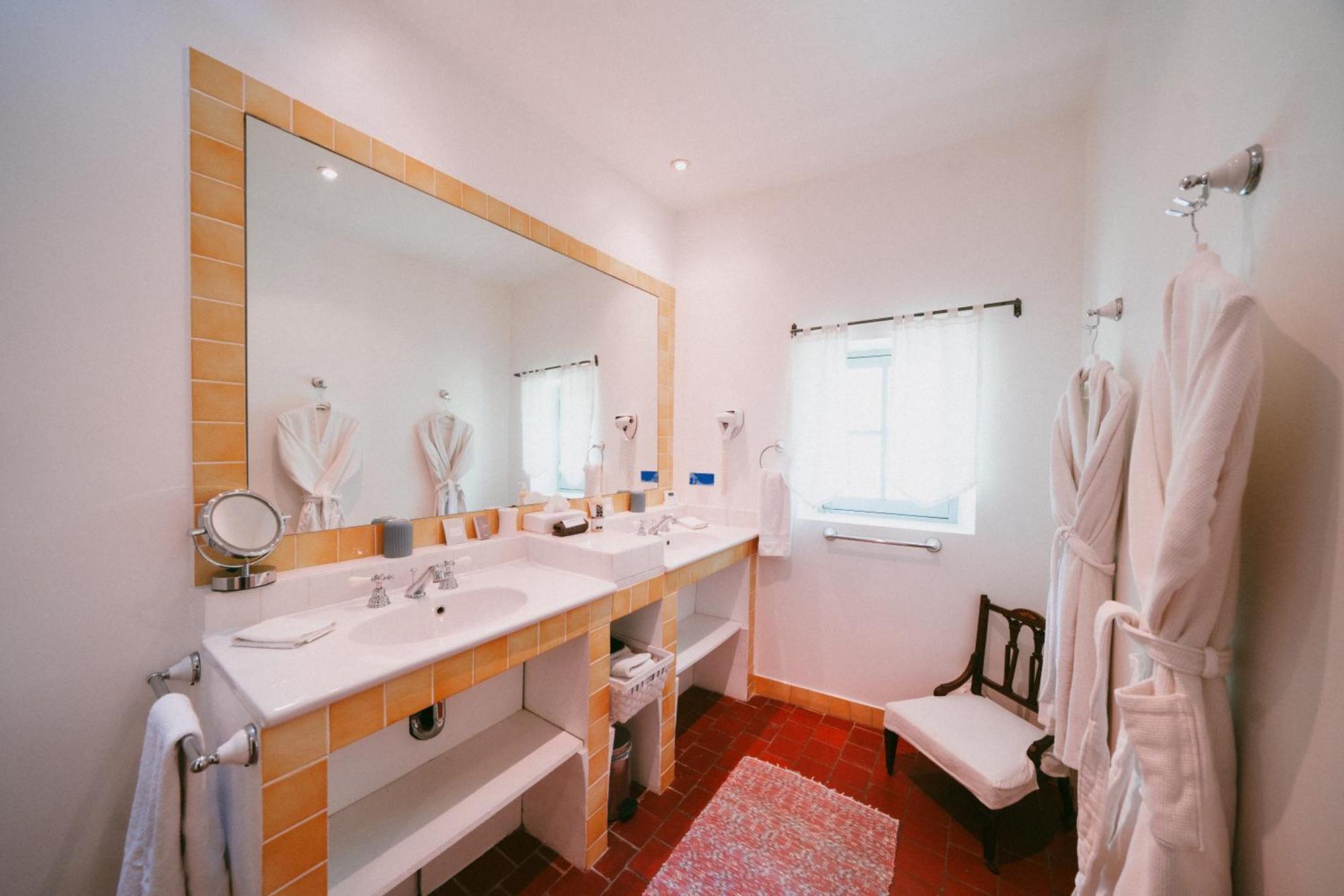Bastide Rose Otel Le Thor Dış mekan fotoğraf
