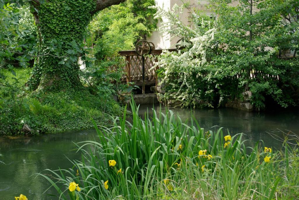 Bastide Rose Otel Le Thor Dış mekan fotoğraf